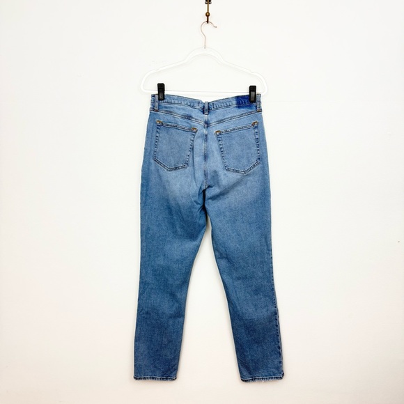 Abercrombie & Fitch Ultra High Rise 90s Straight Jean Criss Cross Waistband - Picture 5 of 5